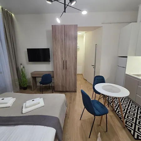 Demar Vakarchuka Apartment Lviv